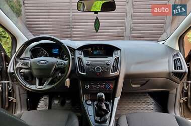 Хэтчбек Ford Focus 2016 в 