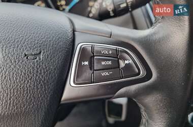 Хэтчбек Ford Focus 2016 в 
