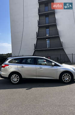 Универсал Ford Focus 2014 в 