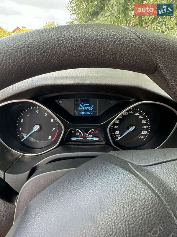 Хэтчбек Ford Focus 2014 в Кропивницком
