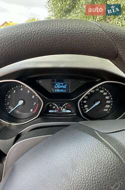 Хэтчбек Ford Focus 2014 в 