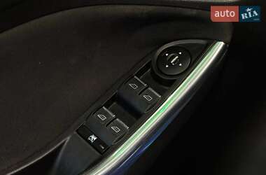 Хетчбек Ford Focus 2013 в 