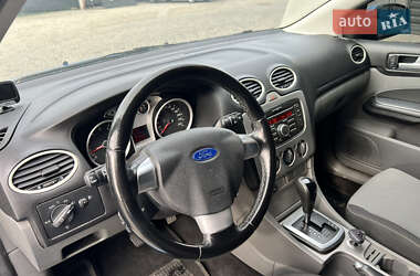Хетчбек Ford Focus 2010 в 