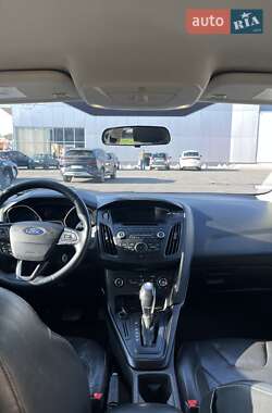 Хэтчбек Ford Focus 2016 в 