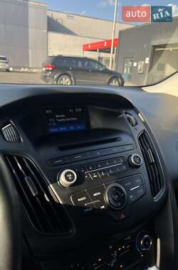 Хэтчбек Ford Focus 2016 в 