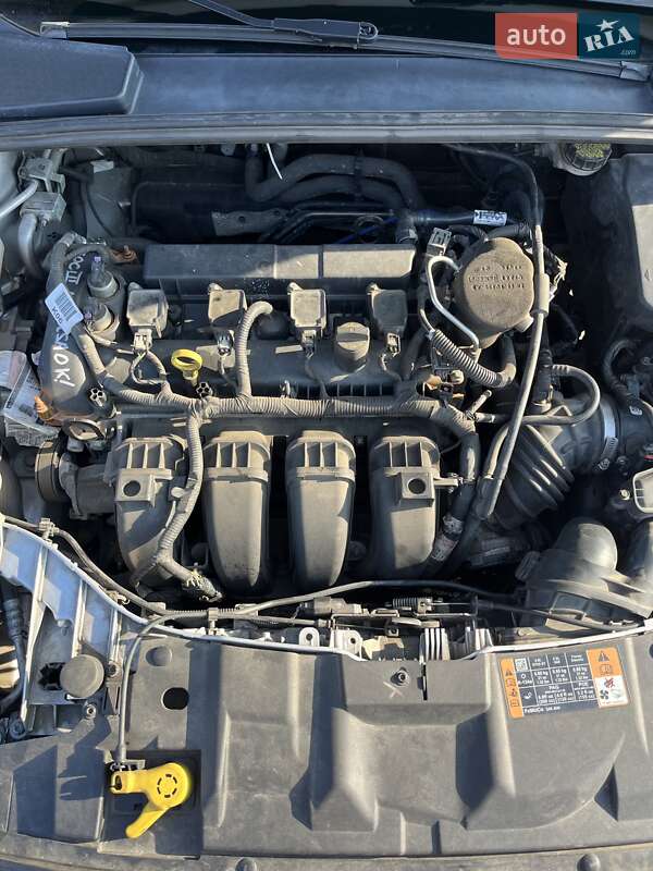 Хэтчбек Ford Focus 2016 в Львове фото 34 Хэтчбек Ford Focus 2016 в Львове