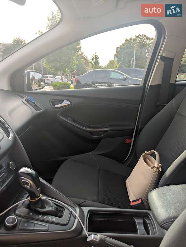Хетчбек Ford Focus 2016 в Чернівцях фото 12 Хетчбек Ford Focus 2016 в Чернівцях