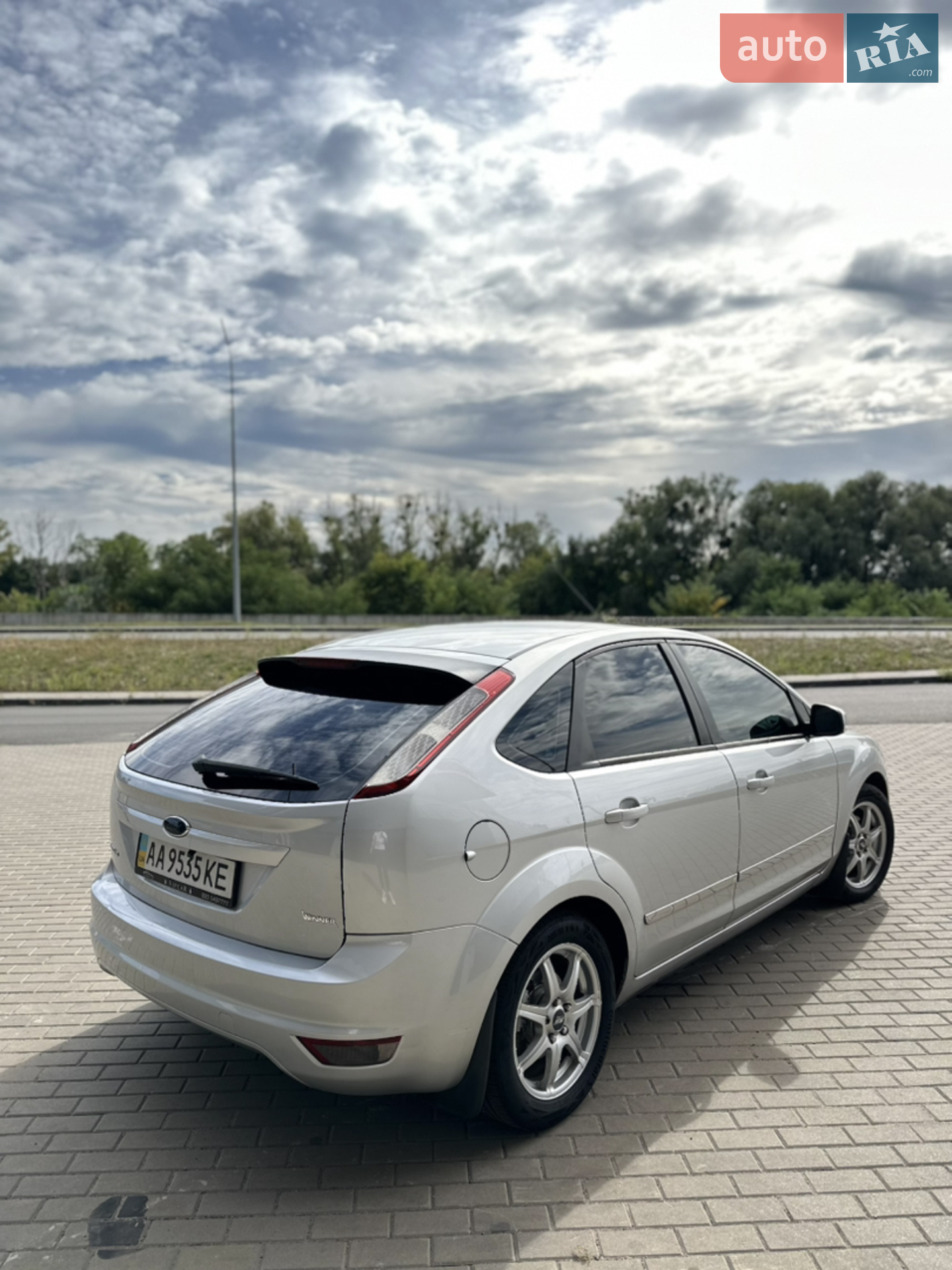 2010 Ford Focus - мініатюра 8
