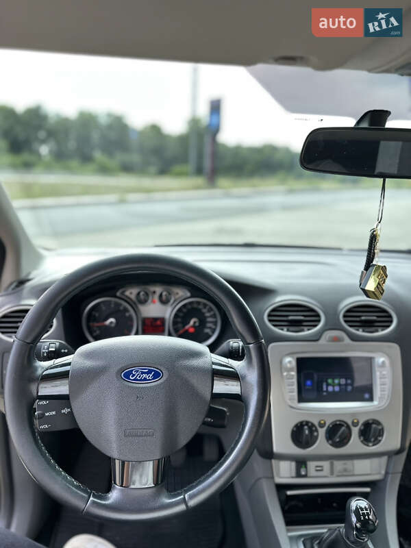 Хэтчбек Ford Focus 2010 в Киеве фото 18 Хэтчбек Ford Focus 2010 в Киеве