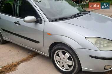 Хэтчбек Ford Focus 2004 в 