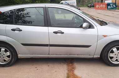Хэтчбек Ford Focus 2004 в 