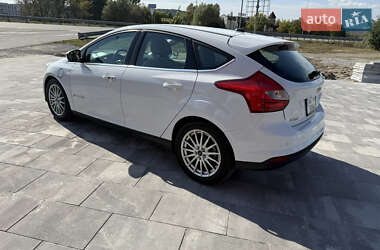 Хэтчбек Ford Focus 2014 в 