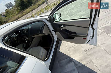 Хэтчбек Ford Focus 2014 в 