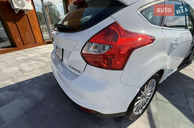 Хэтчбек Ford Focus 2014 в 