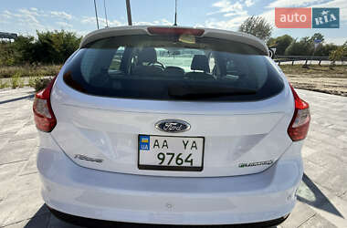 Хэтчбек Ford Focus 2014 в 