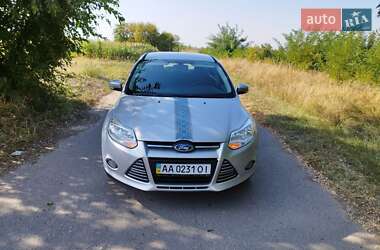 Хетчбек Ford Focus 2013 в 