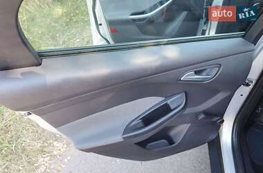 Хетчбек Ford Focus 2013 в 