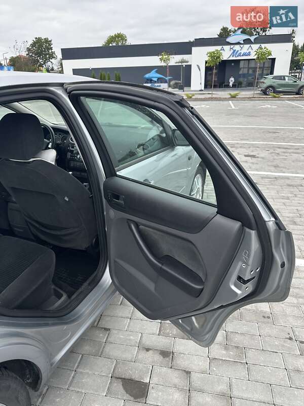 Седан Ford Focus 2005 в Шептицькому фото 13 Седан Ford Focus 2005 в Шептицькому