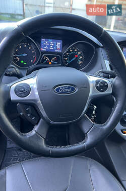 Хетчбек Ford Focus 2014 в 