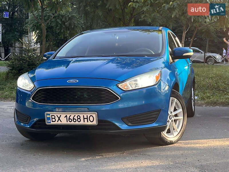 Хэтчбек Ford Focus 2015 в 