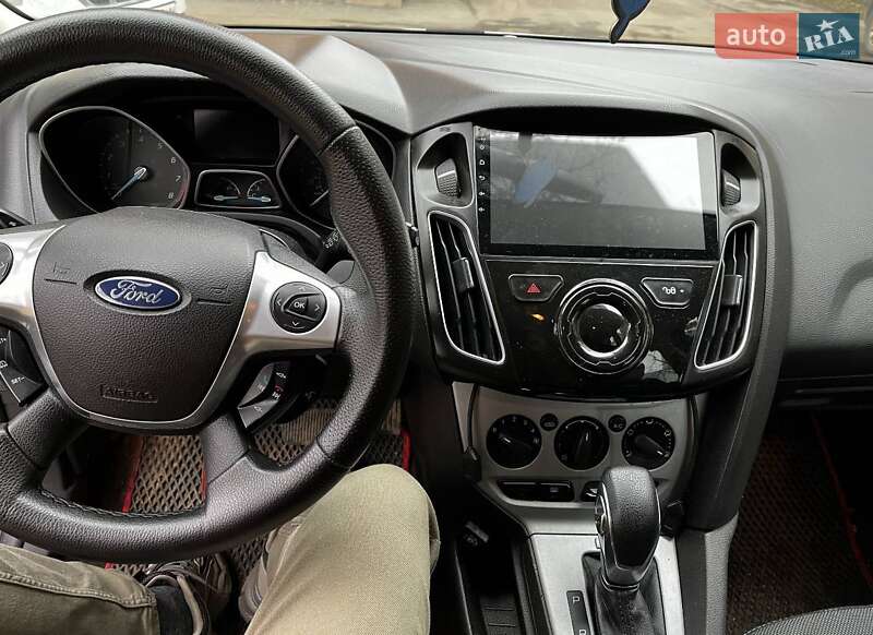 Хэтчбек Ford Focus 2013 в Киеве фото 2 Хэтчбек Ford Focus 2013 в Киеве