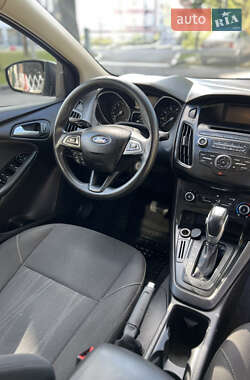 Седан Ford Focus 2016 в 