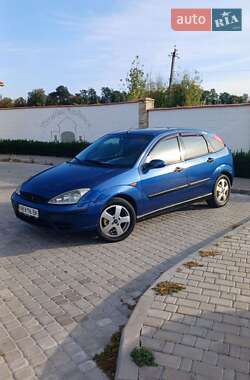 Хэтчбек Ford Focus 2000 в 