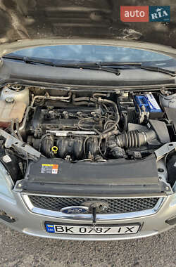 Хетчбек Ford Focus 2006 в 