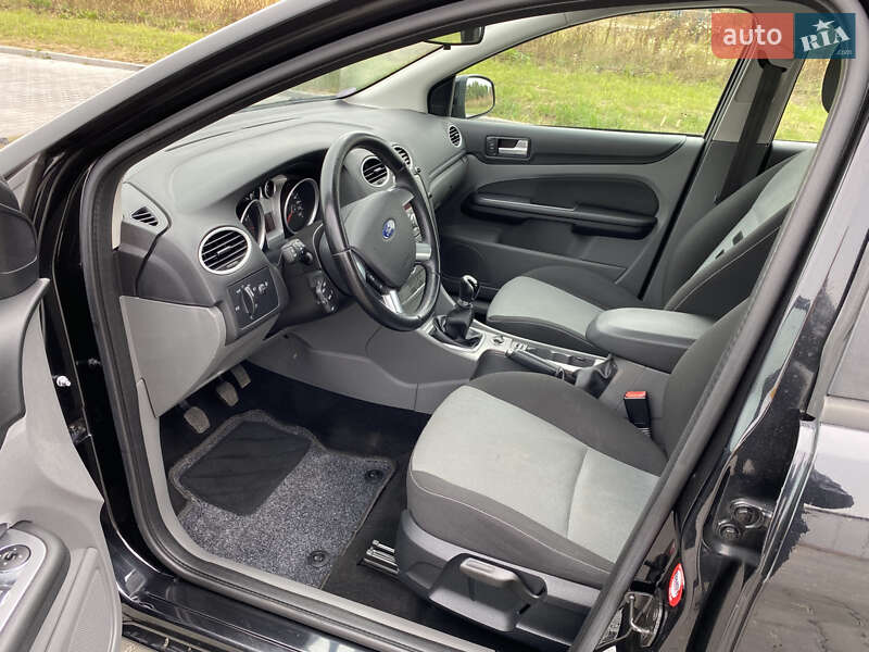 Универсал Ford Focus 2010 в Луцке