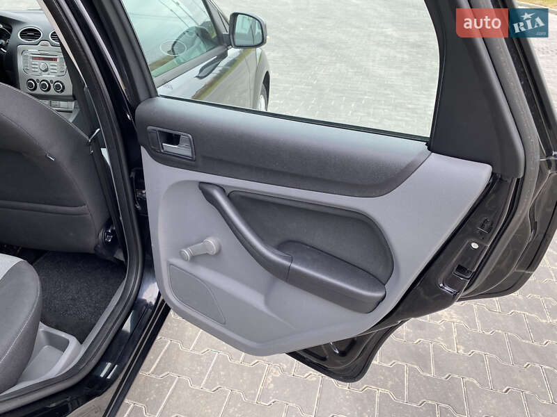 Универсал Ford Focus 2010 в Луцке