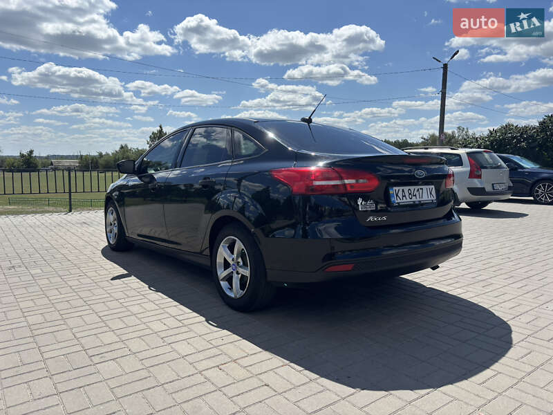 Седан Ford Focus 2018 в Лозовой