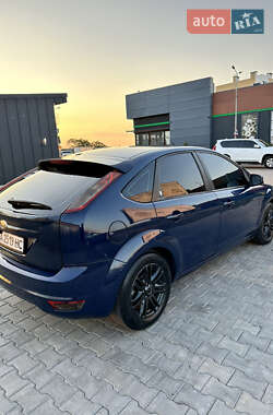 Хэтчбек Ford Focus 2009 в 