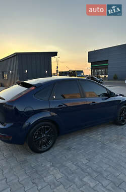 Хэтчбек Ford Focus 2009 в 