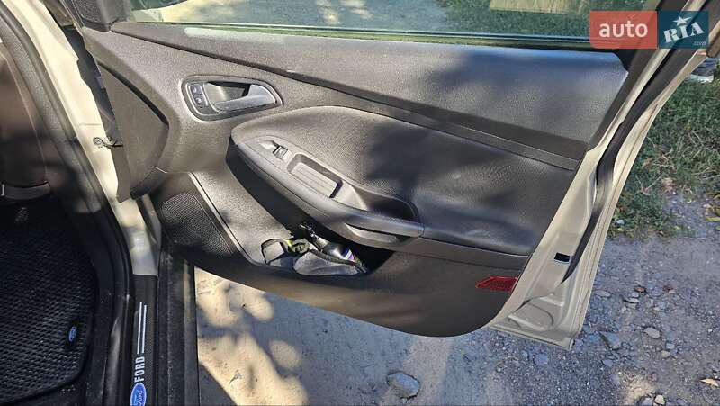 Седан Ford Focus 2015 в Бершади