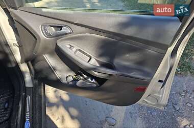Седан Ford Focus 2015 в 