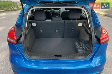 Хетчбек Ford Focus 2016 в 