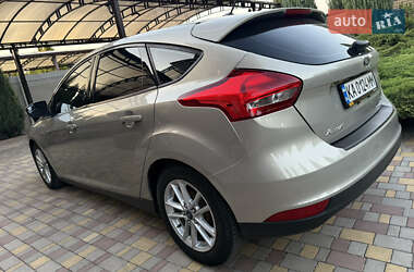Хэтчбек Ford Focus 2015 в 