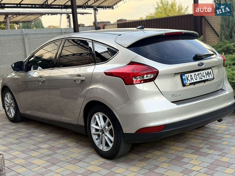 Хэтчбек Ford Focus 2015 в Днепре