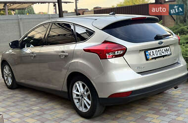 Хэтчбек Ford Focus 2015 в 