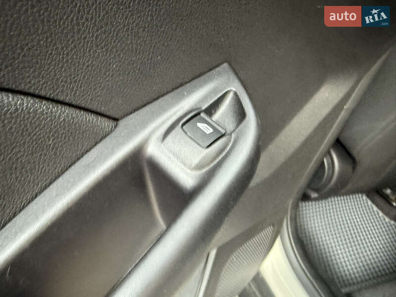 Хэтчбек Ford Focus 2015 в Днепре