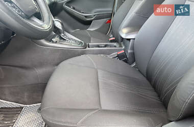 Хэтчбек Ford Focus 2015 в 