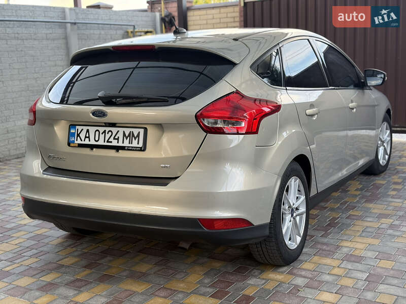 Хэтчбек Ford Focus 2015 в Днепре
