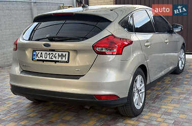 Хэтчбек Ford Focus 2015 в 