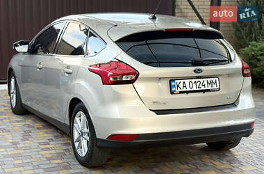 Хэтчбек Ford Focus 2015 в 