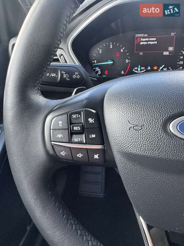 Универсал Ford Focus 2020 в Сваляве