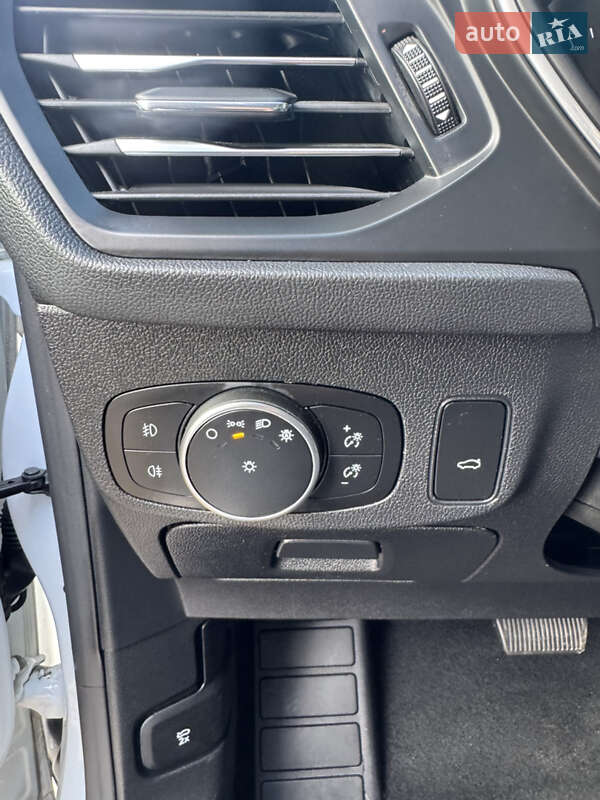 Универсал Ford Focus 2020 в Сваляве