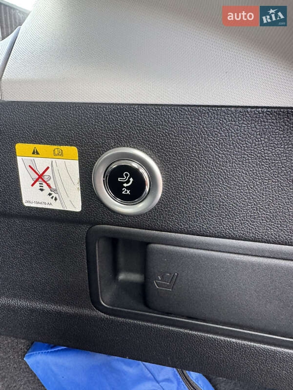 Универсал Ford Focus 2020 в Сваляве