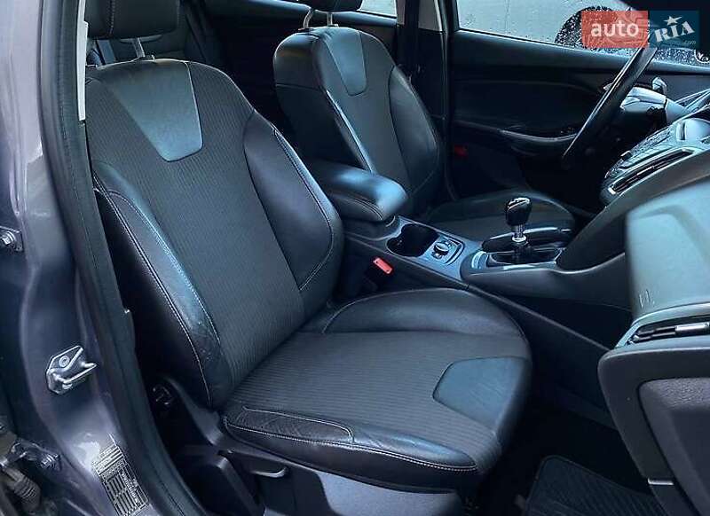 Хэтчбек Ford Focus 2011 в Львове