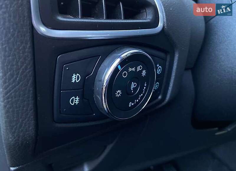 Хэтчбек Ford Focus 2011 в Львове