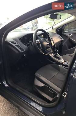 Хэтчбек Ford Focus 2013 в 